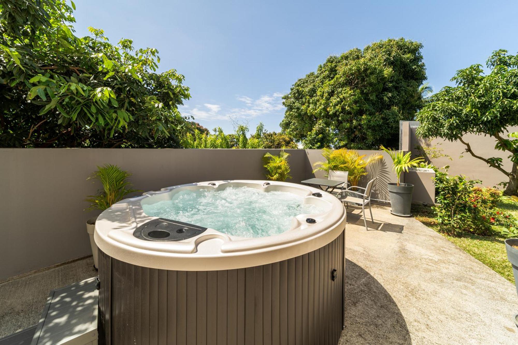 Villa Et Grand Jacuzzi Six Personnes, En Pleine Nature Saint-Joseph Ngoại thất bức ảnh